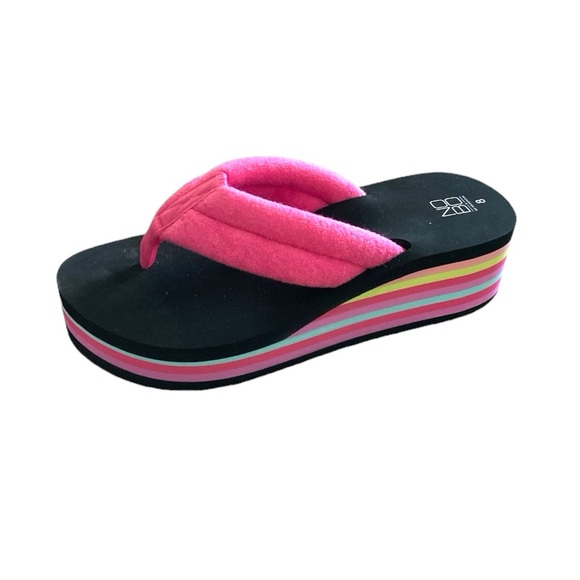 Mid-Heel Platform Wedge Sandals - Picture 4 of 8